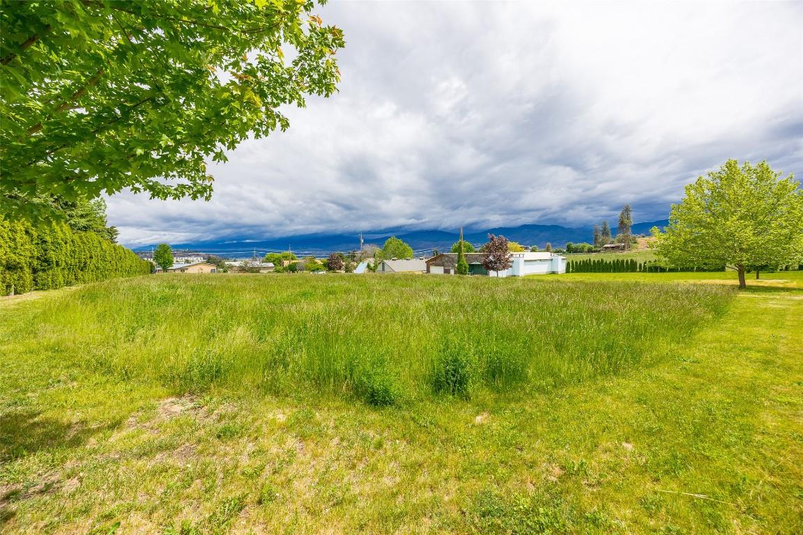 









3544


Elliott

Road,
West Kelowna,




BC
V4T 1N9

