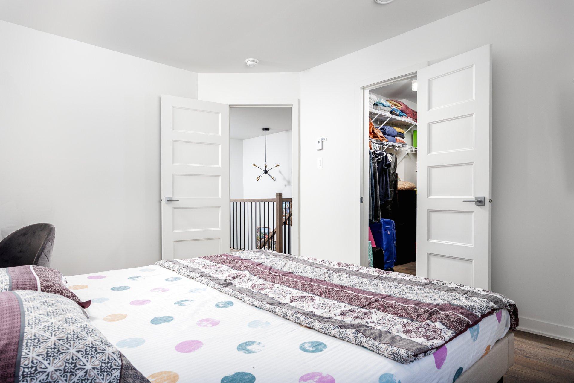 









3260


Rue du Riesling

,
Sainte-Marthe-sur-le-Lac,




QC
J0N1P0

