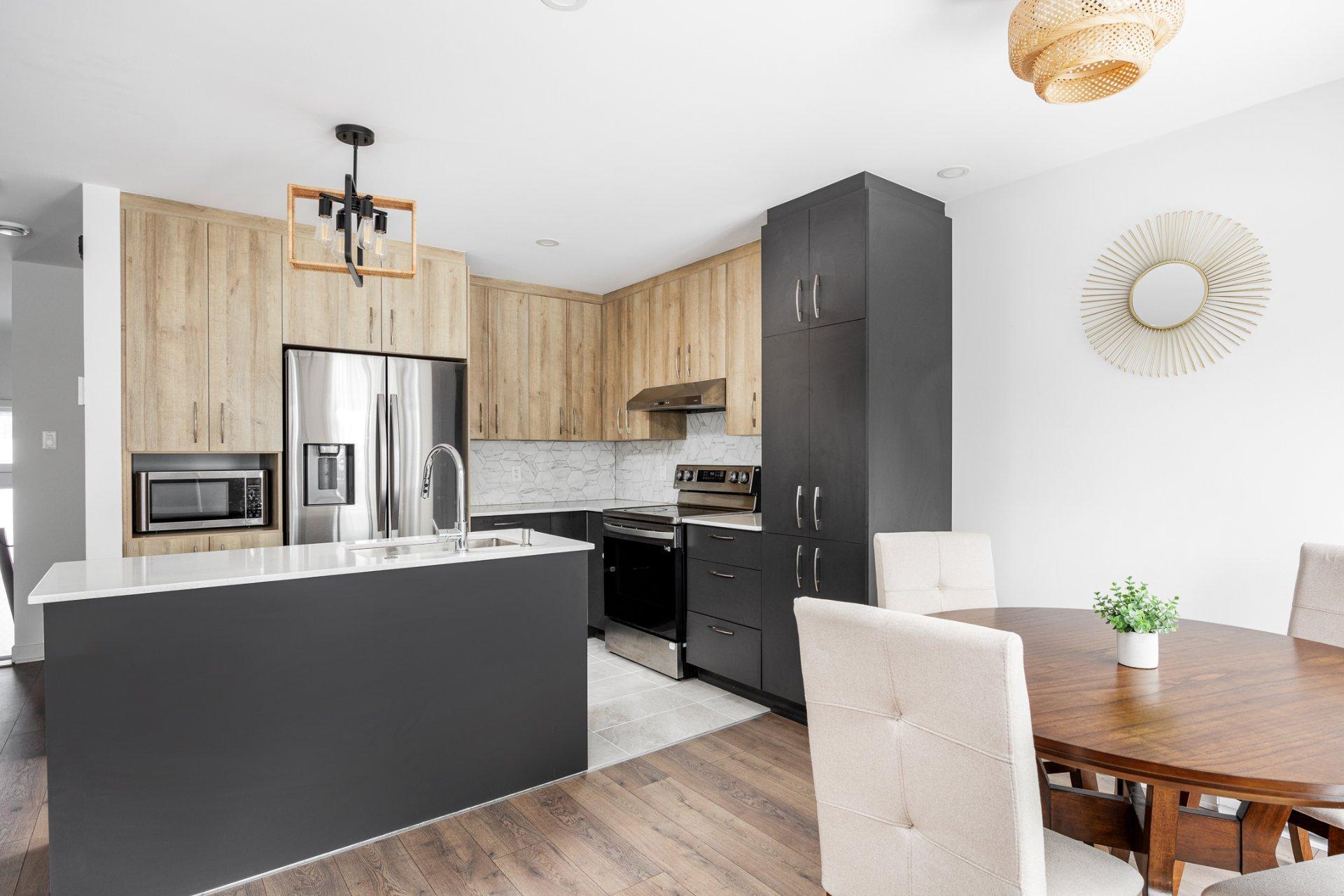 









3260


Rue du Riesling

,
Sainte-Marthe-sur-le-Lac,




QC
J0N1P0

