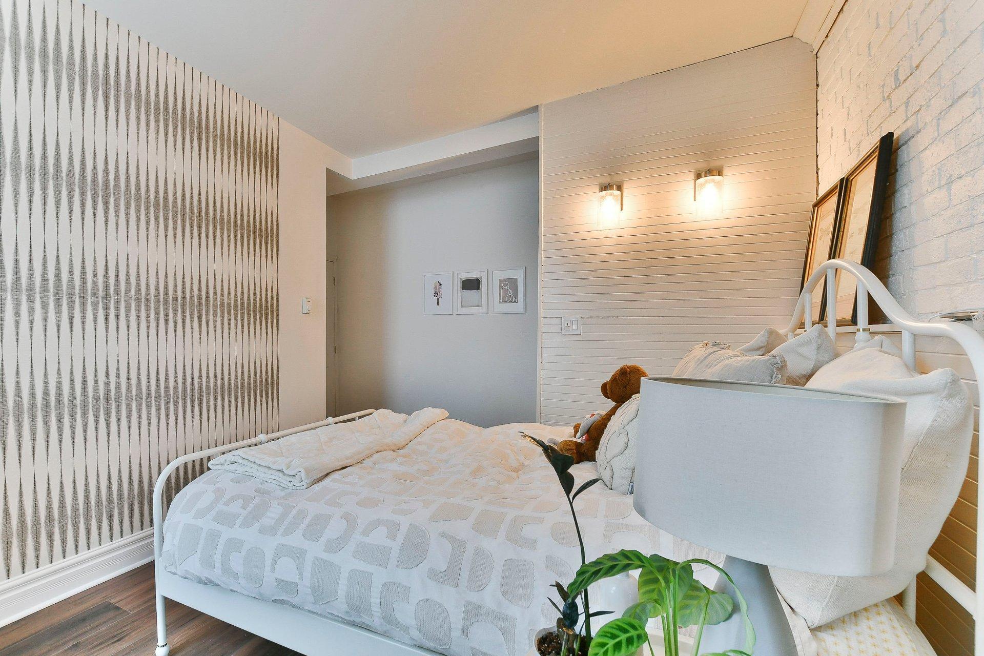 









3533


Rue Ste-Catherine E.

, A,
Montréal (Mercier/Hochelaga-Maisonneuve),




QC
H1W2E4

