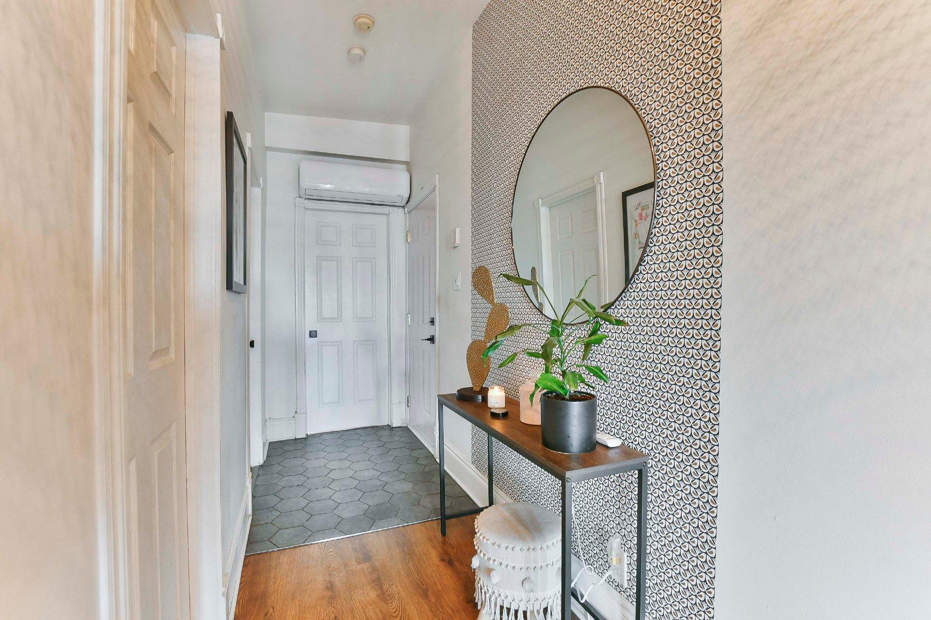 









3533


Rue Ste-Catherine E.

, A,
Montréal (Mercier/Hochelaga-Maisonneuve),




QC
H1W2E4

