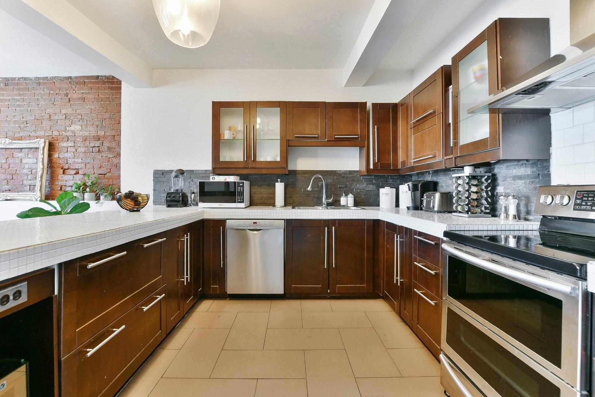 









3533


Rue Ste-Catherine E.

, A,
Montréal (Mercier/Hochelaga-Maisonneuve),




QC
H1W2E4

