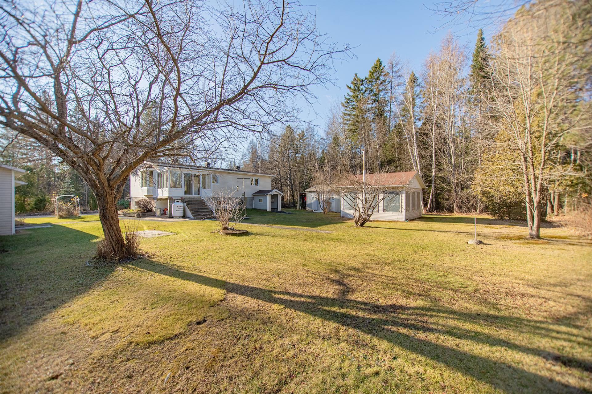 









700


Rue des Pâquerettes

,
Chertsey,




QC
J0K3K0

