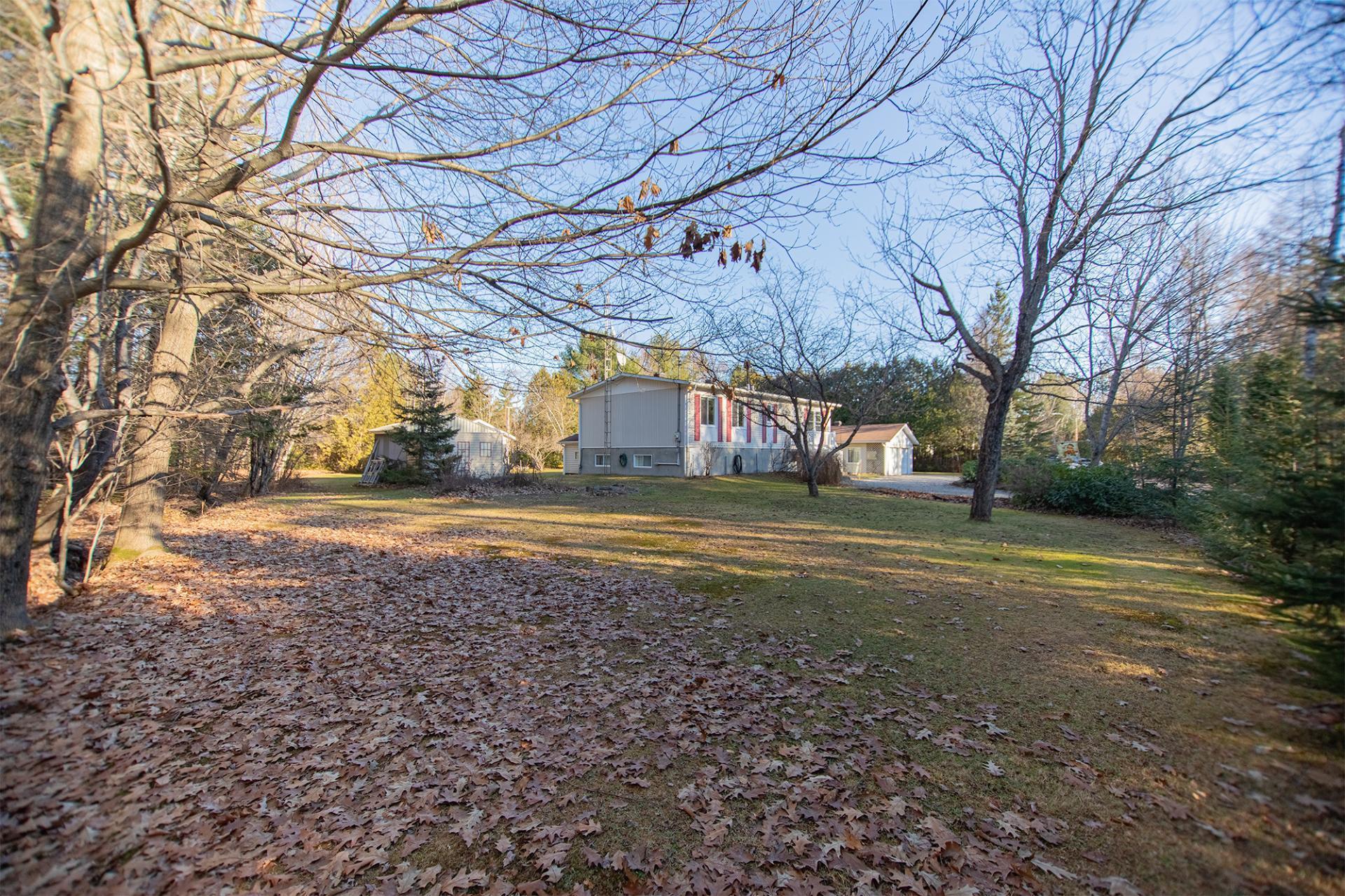 









700


Rue des Pâquerettes

,
Chertsey,




QC
J0K3K0

