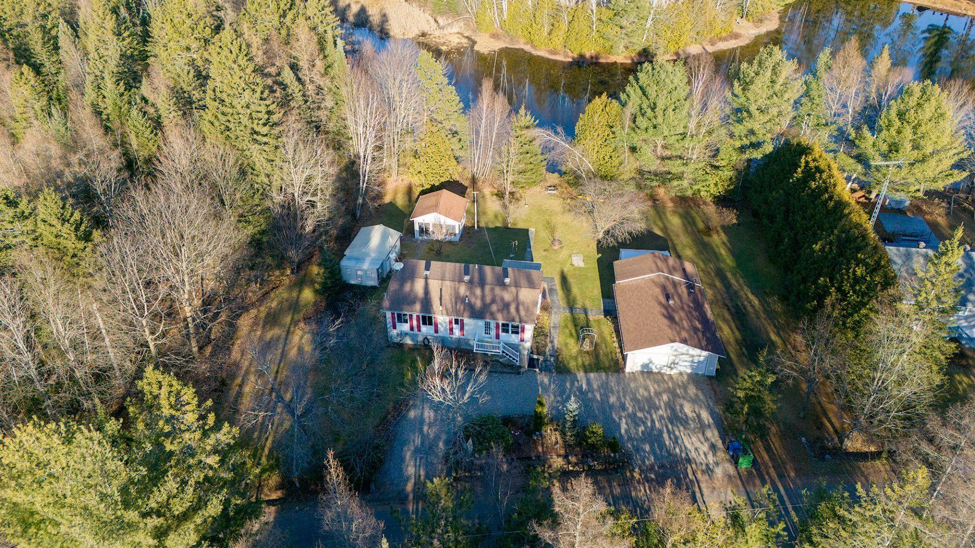 









700


Rue des Pâquerettes

,
Chertsey,




QC
J0K3K0

