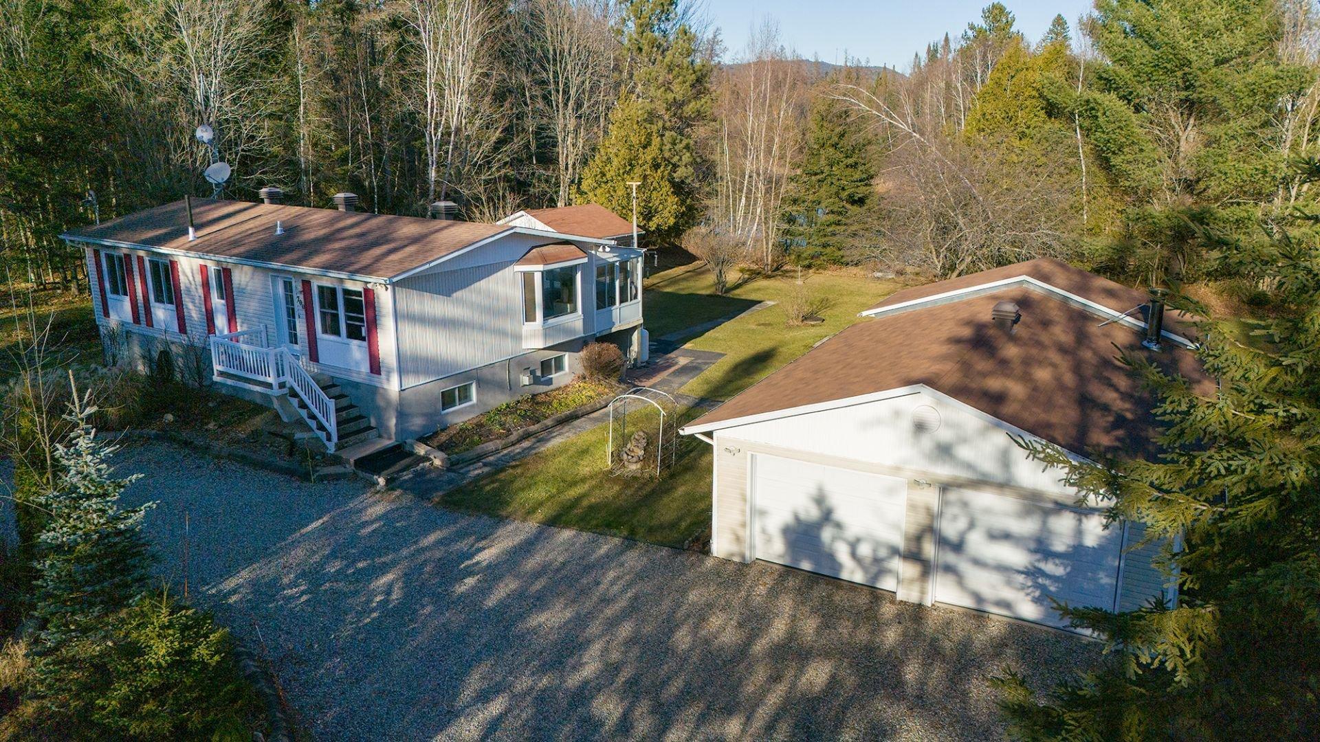 









700


Rue des Pâquerettes

,
Chertsey,




QC
J0K3K0

