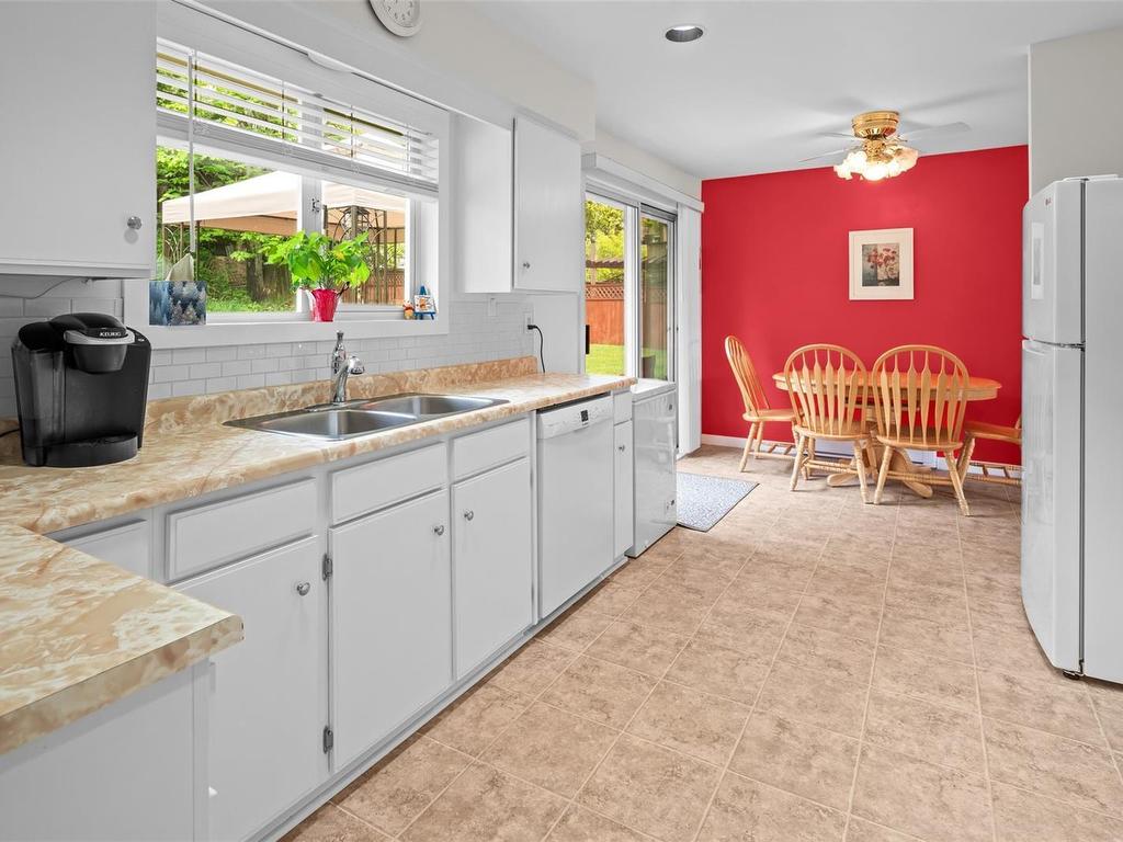 









2338


Galena

Rd,
Sooke,




BC
V9Z 0M4

