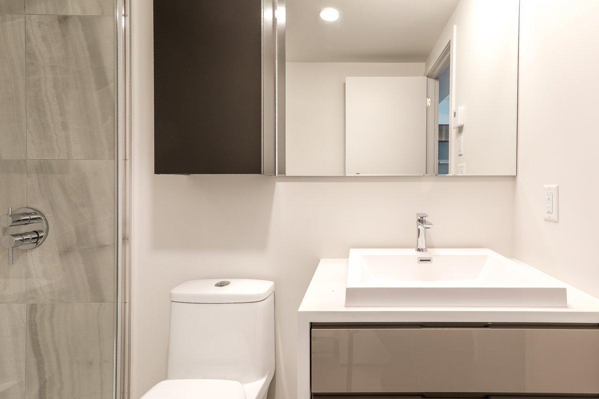 









1288


Rue St-Antoine O.

, 905,
Montréal (Ville-Marie),




QC
H3C0X6

