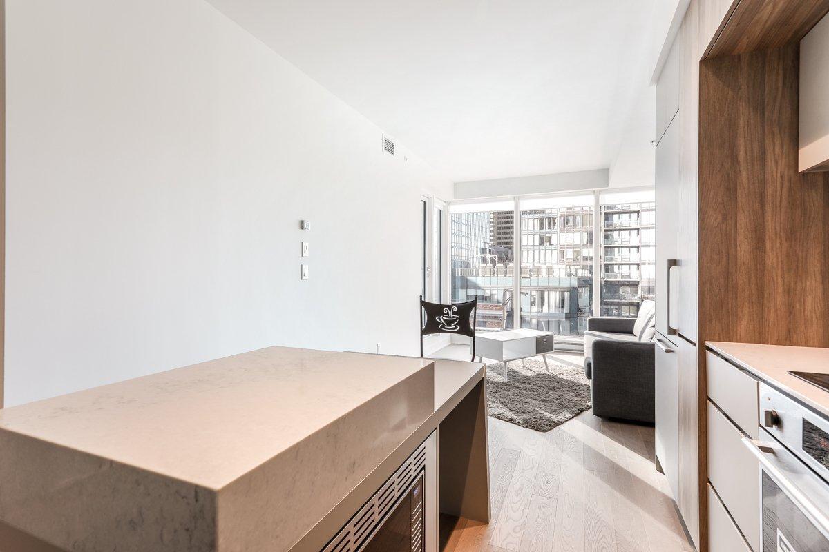 









1288


Rue St-Antoine O.

, 905,
Montréal (Ville-Marie),




QC
H3C0X6

