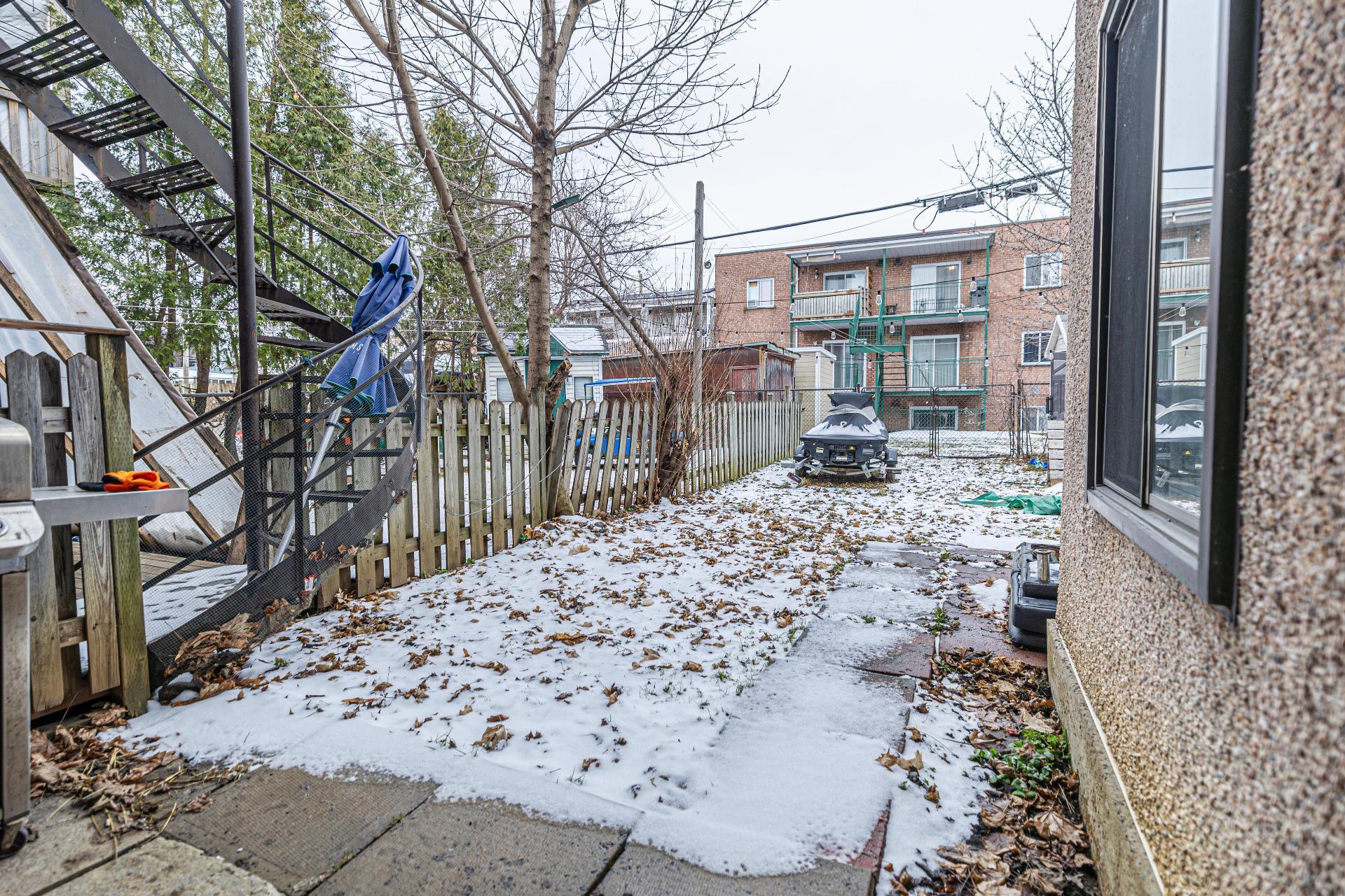 









146

 - 152


Av. St-Pierre

,
Montréal (Lachine),




QC
H8R1P2

