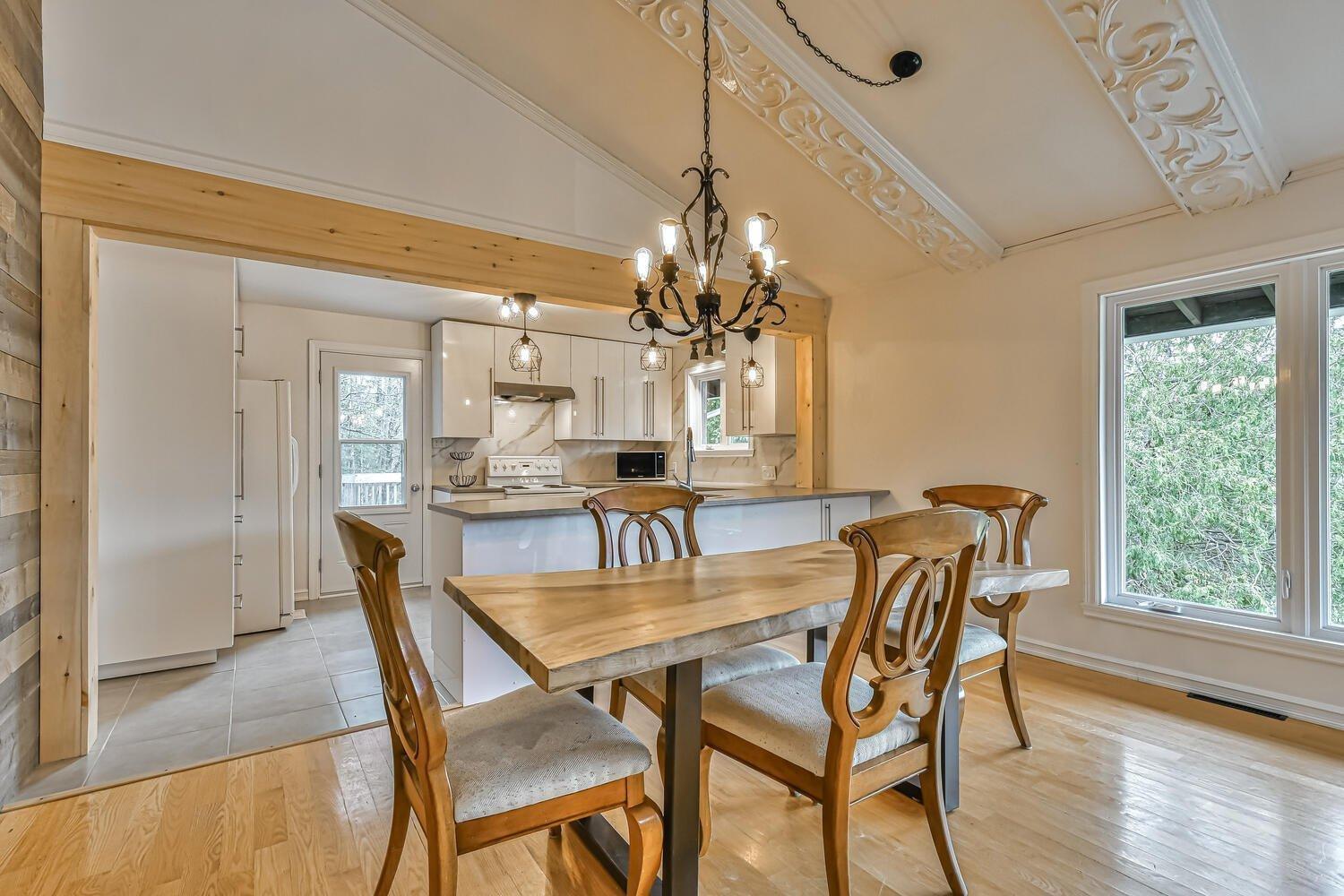









2659

 - 2661


Ch. du Village

,
Saint-Adolphe-d'Howard,




QC
J0T2B0


