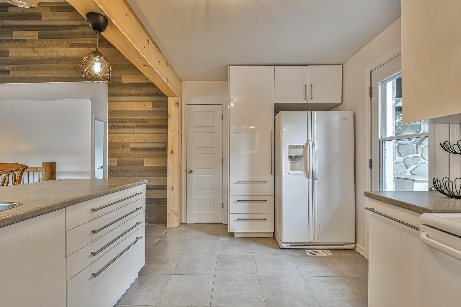 









2659

 - 2661


Ch. du Village

,
Saint-Adolphe-d'Howard,




QC
J0T2B0


