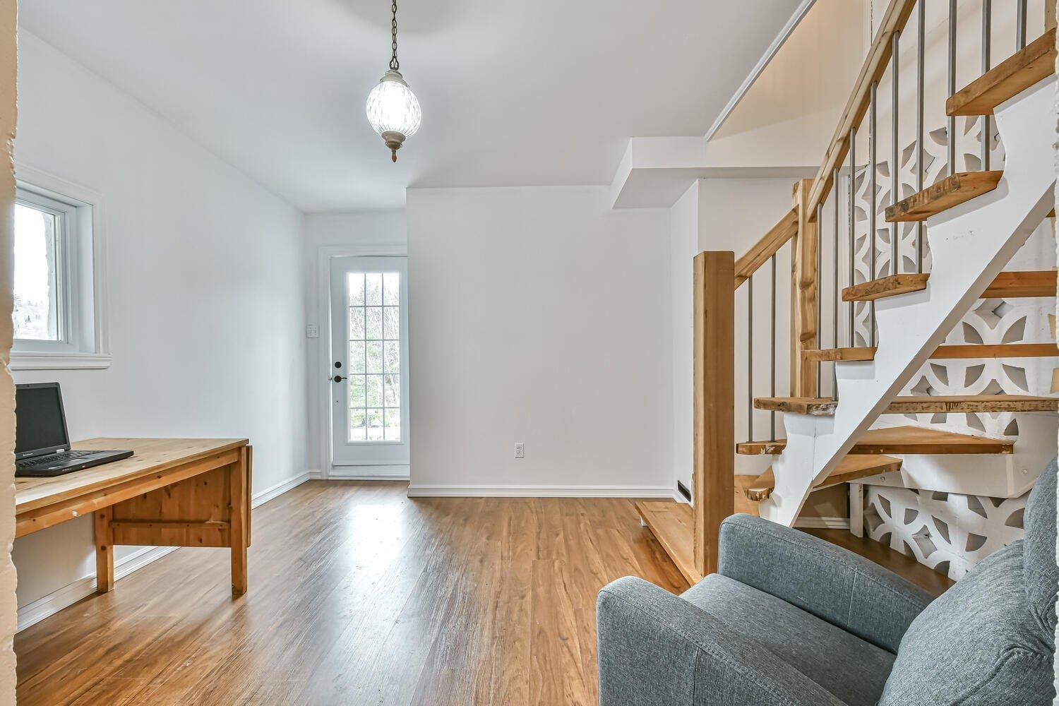 









2659

 - 2661


Ch. du Village

,
Saint-Adolphe-d'Howard,




QC
J0T2B0

