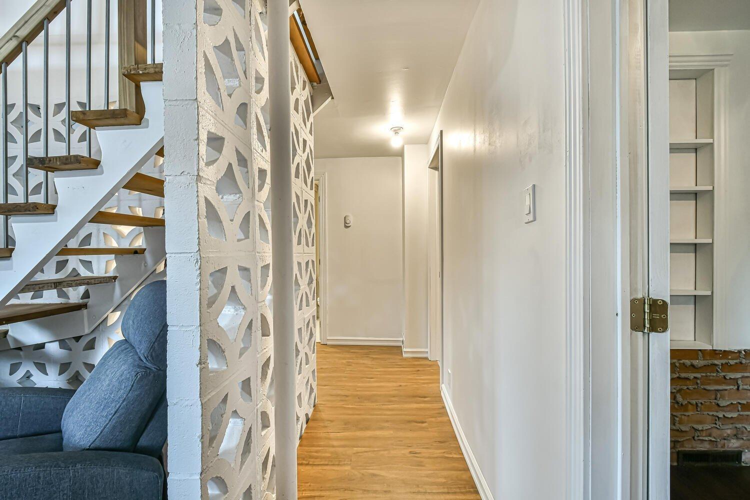 









2659

 - 2661


Ch. du Village

,
Saint-Adolphe-d'Howard,




QC
J0T2B0


