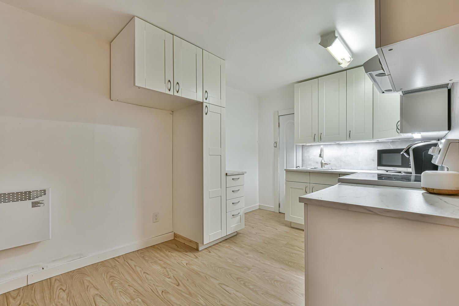 









2659

 - 2661


Ch. du Village

,
Saint-Adolphe-d'Howard,




QC
J0T2B0

