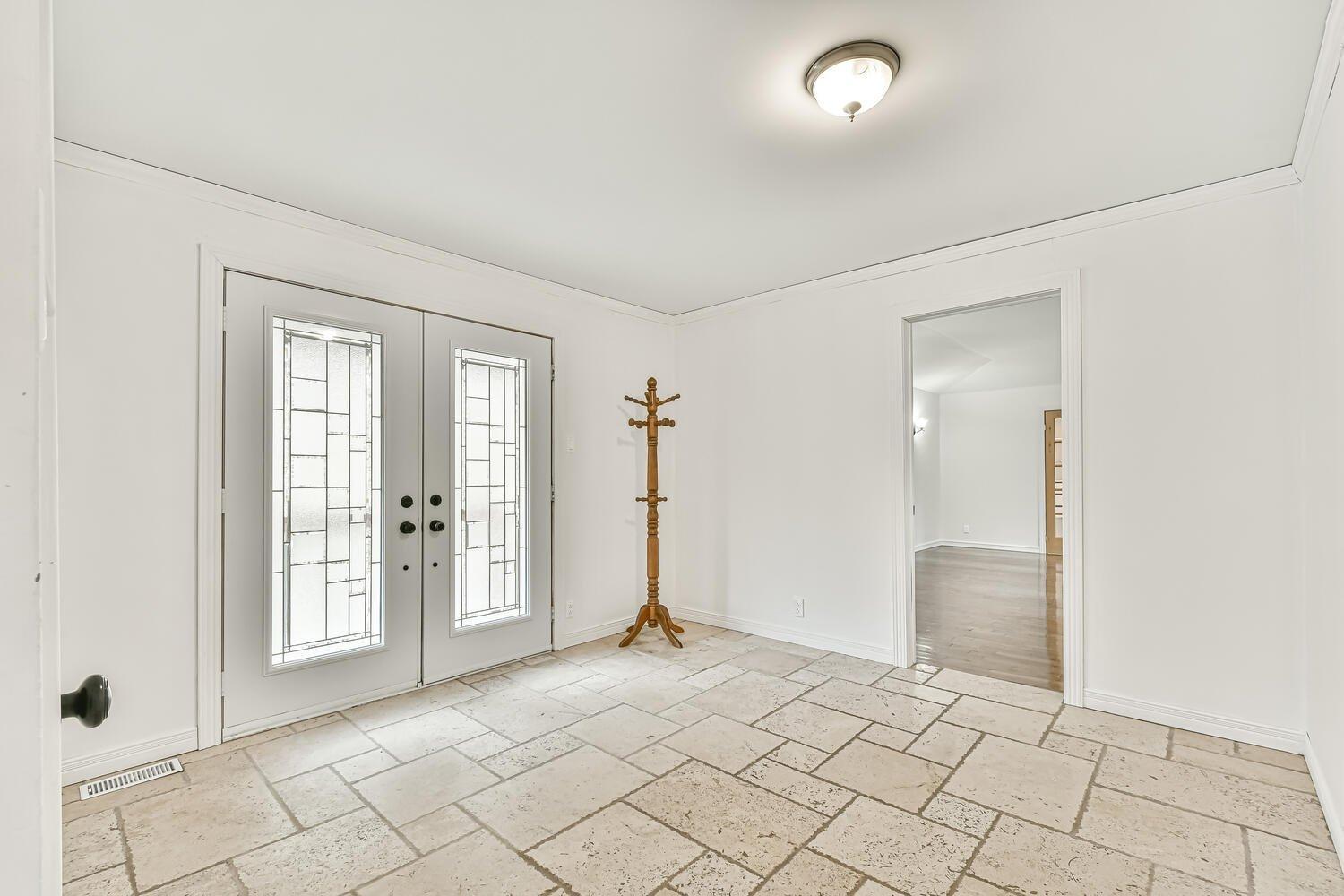 









2659

 - 2661


Ch. du Village

,
Saint-Adolphe-d'Howard,




QC
J0T2B0

