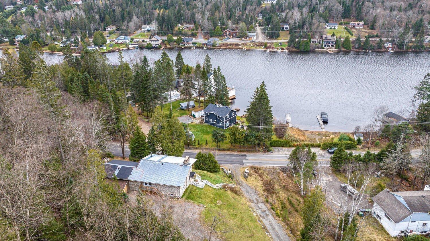 









2659

 - 2661


Ch. du Village

,
Saint-Adolphe-d'Howard,




QC
J0T2B0

