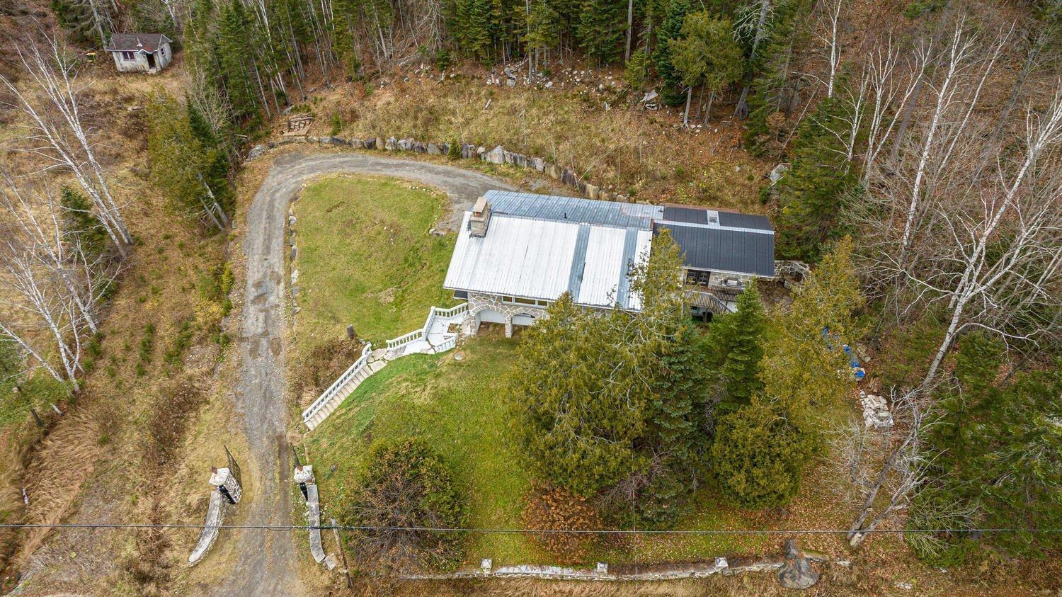 









2659

 - 2661


Ch. du Village

,
Saint-Adolphe-d'Howard,




QC
J0T2B0

