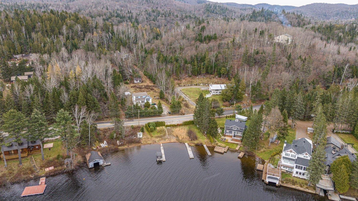 









2659

 - 2661


Ch. du Village

,
Saint-Adolphe-d'Howard,




QC
J0T2B0

