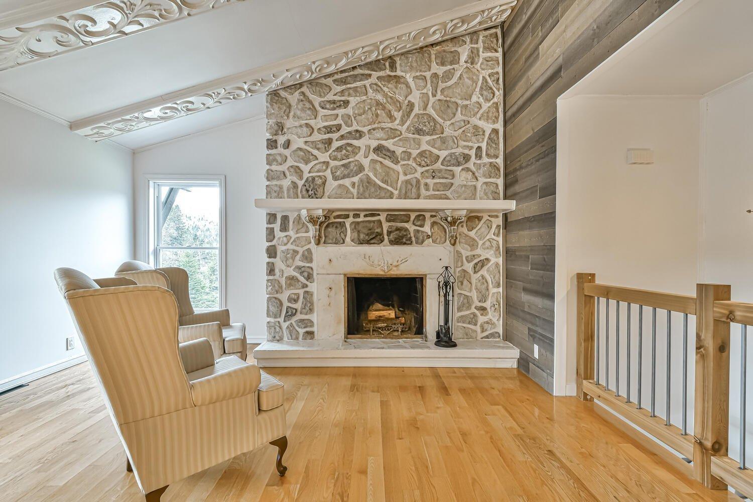 









2659

 - 2661


Ch. du Village

,
Saint-Adolphe-d'Howard,




QC
J0T2B0

