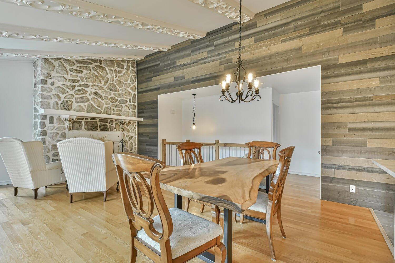 









2659

 - 2661


Ch. du Village

,
Saint-Adolphe-d'Howard,




QC
J0T2B0

