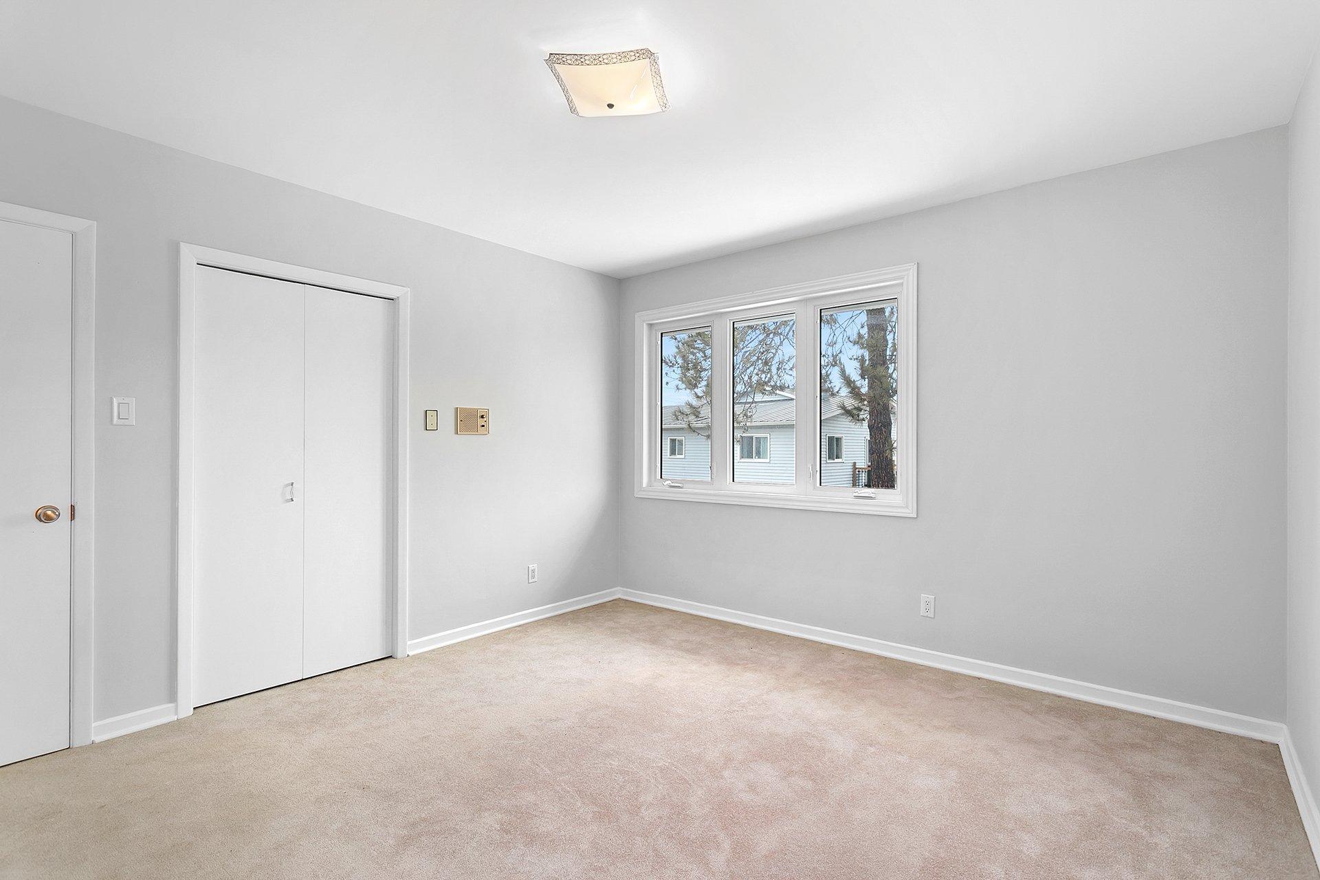 









225


Rue Willow

,
Shawville,




QC
J0X2Y0

