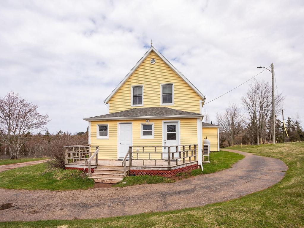 












2395 Iona Road

,
Iona,




PE
C0A 1A0

