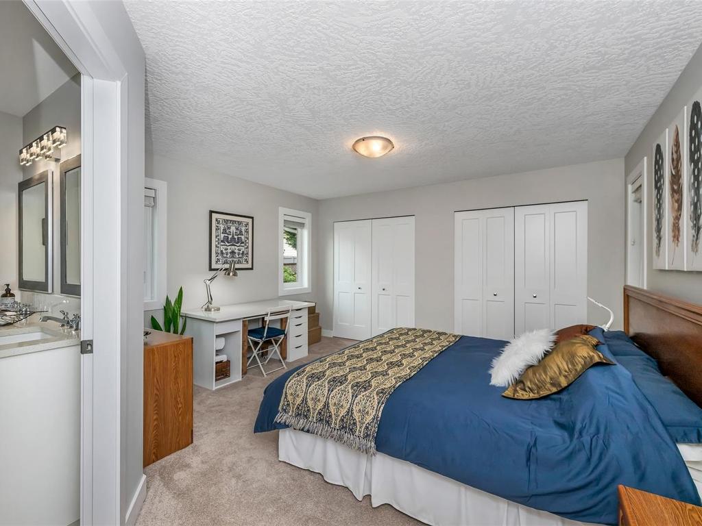 









317


Gull

Rd,
View Royal,




BC
V9B 1L3

