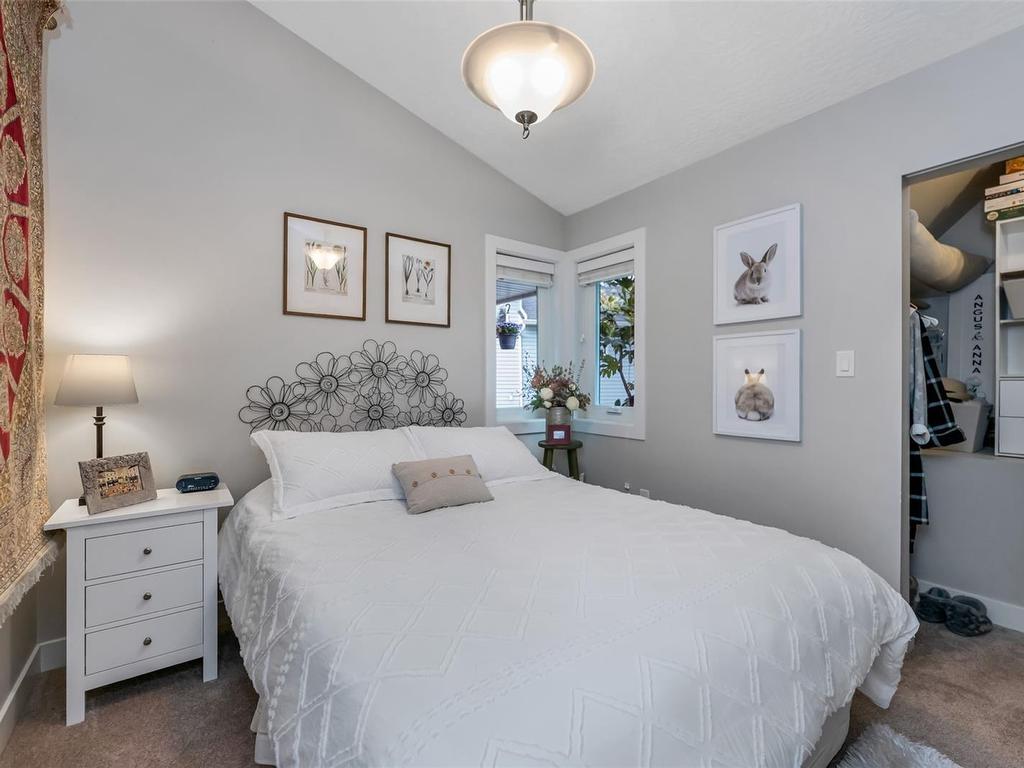 









317


Gull

Rd,
View Royal,




BC
V9B 1L3

