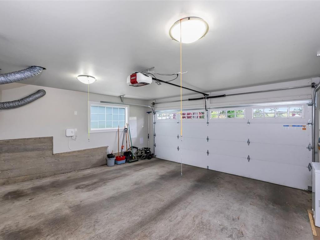 









317


Gull

Rd,
View Royal,




BC
V9B 1L3

