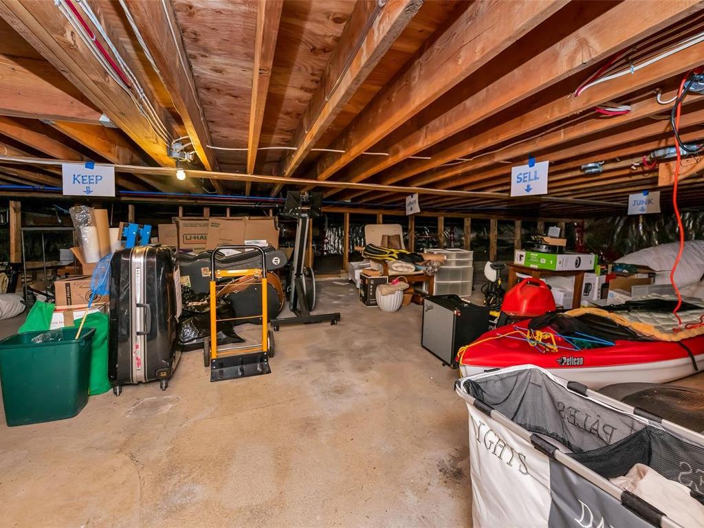 









317


Gull

Rd,
View Royal,




BC
V9B 1L3

