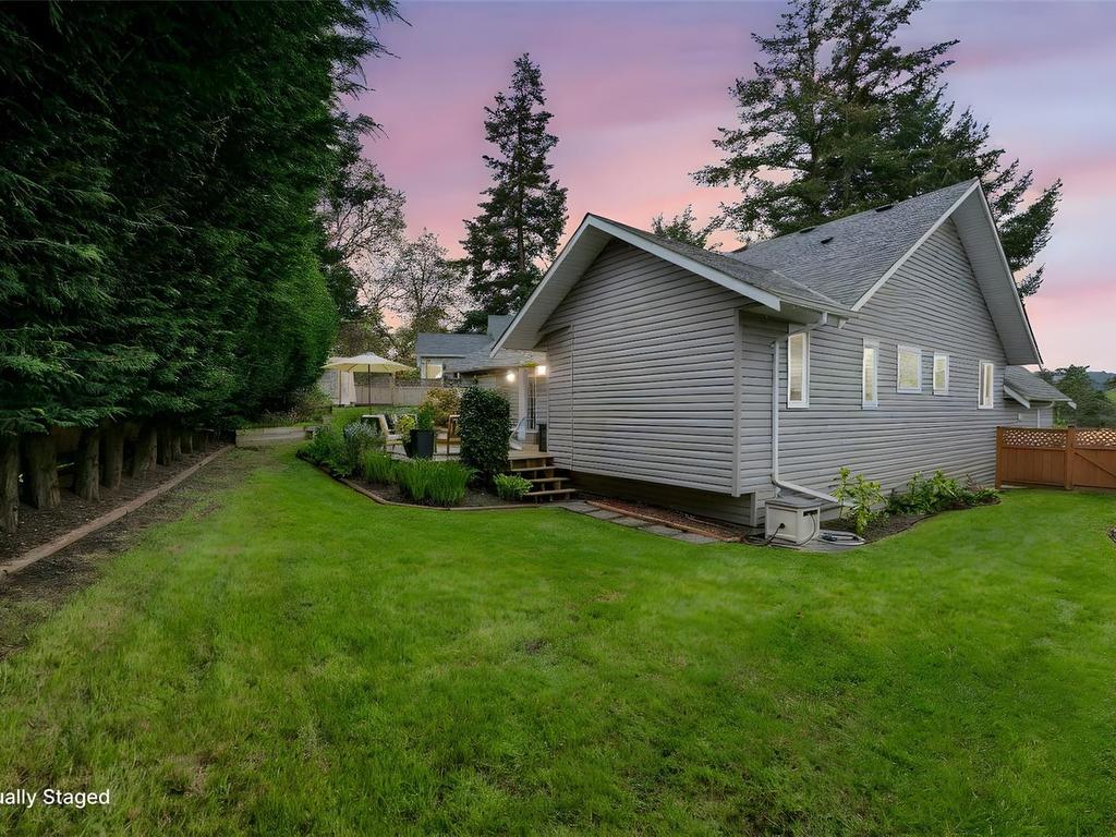 









317


Gull

Rd,
View Royal,




BC
V9B 1L3

