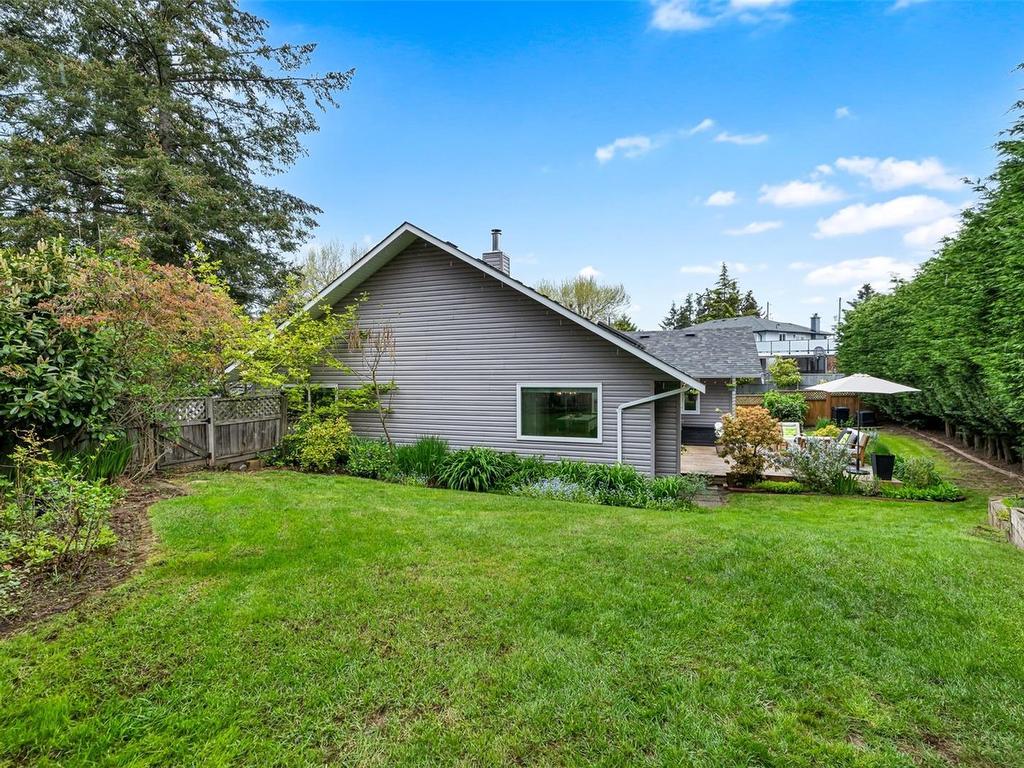 









317


Gull

Rd,
View Royal,




BC
V9B 1L3

