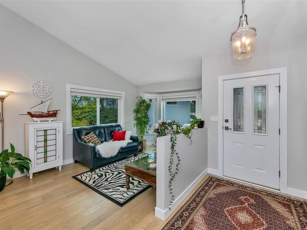 









317


Gull

Rd,
View Royal,




BC
V9B 1L3

