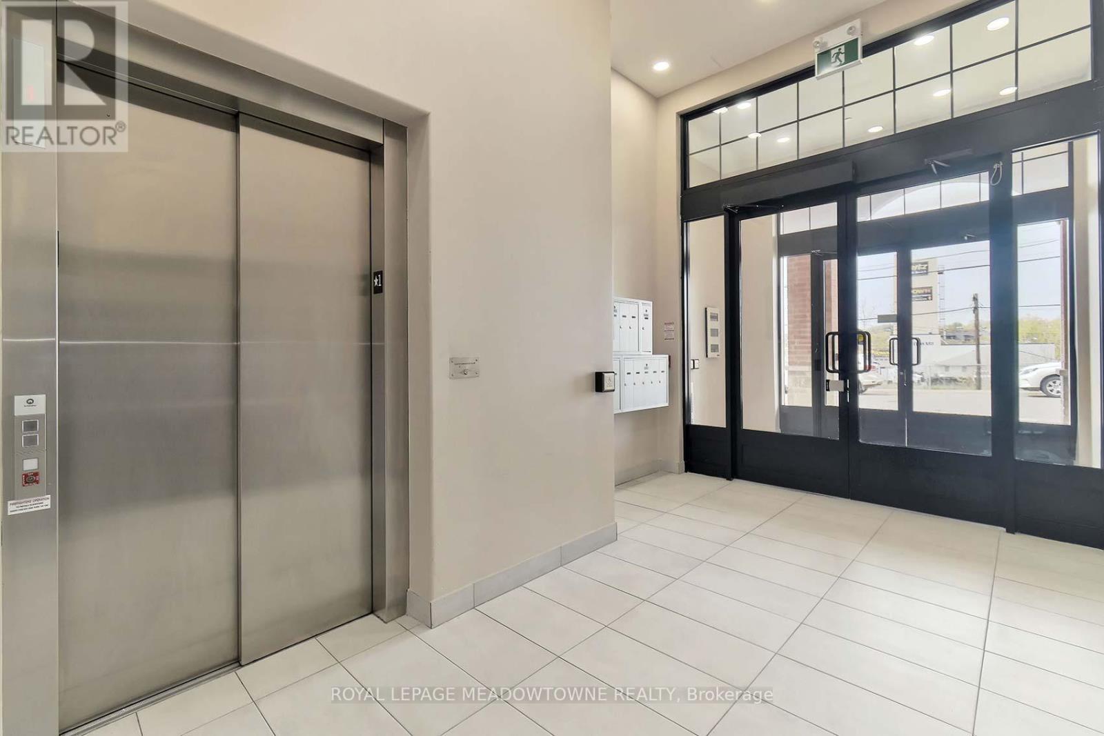 












207 - 215 BROADWAY STREET

,
Mississauga,




Ontario
L5M1J1

