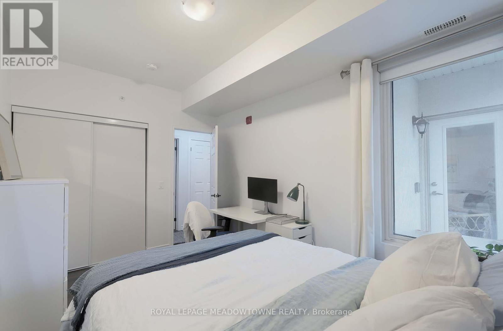 












207 - 215 BROADWAY STREET

,
Mississauga,




Ontario
L5M1J1

