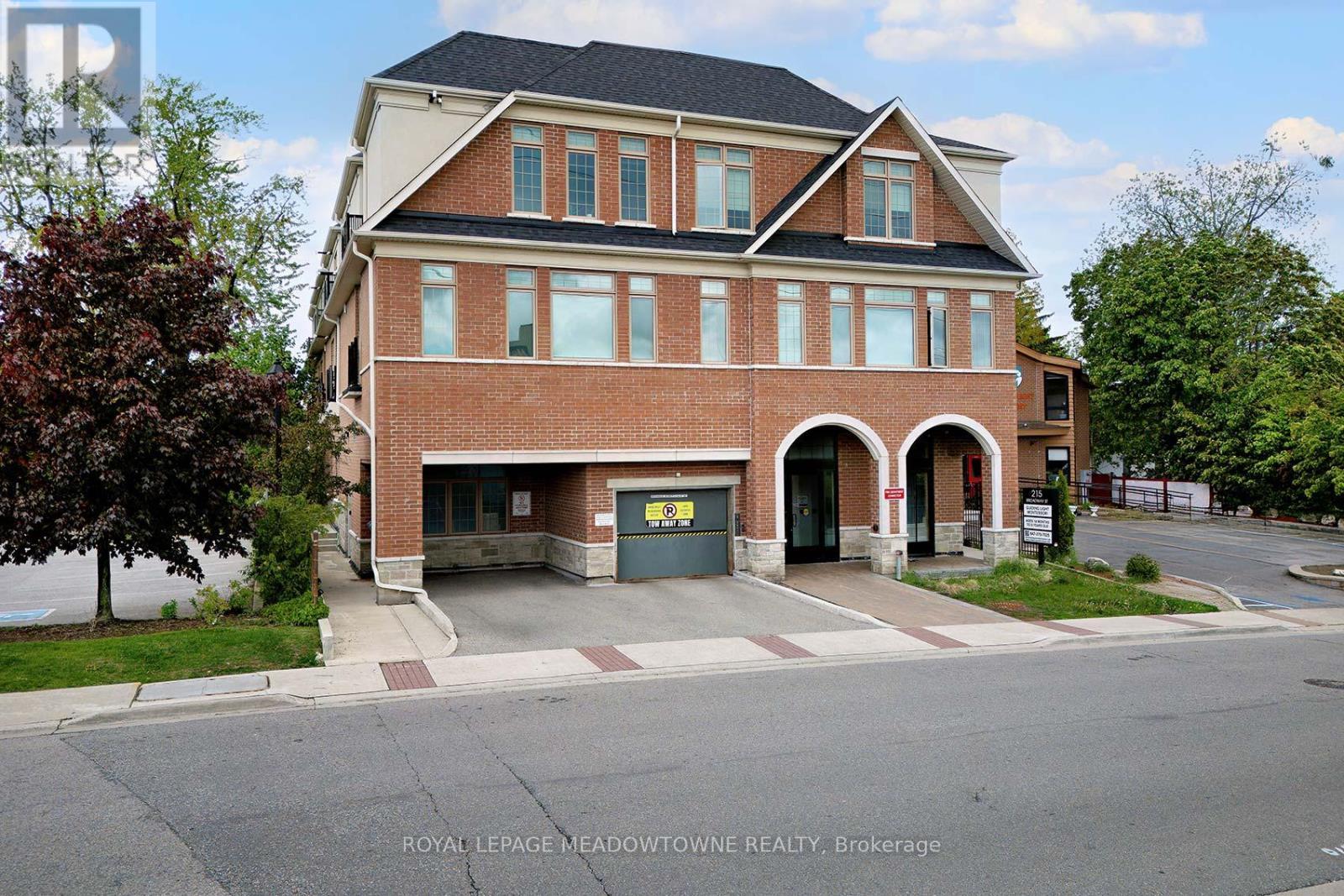 












207 - 215 BROADWAY STREET

,
Mississauga,




Ontario
L5M1J1

