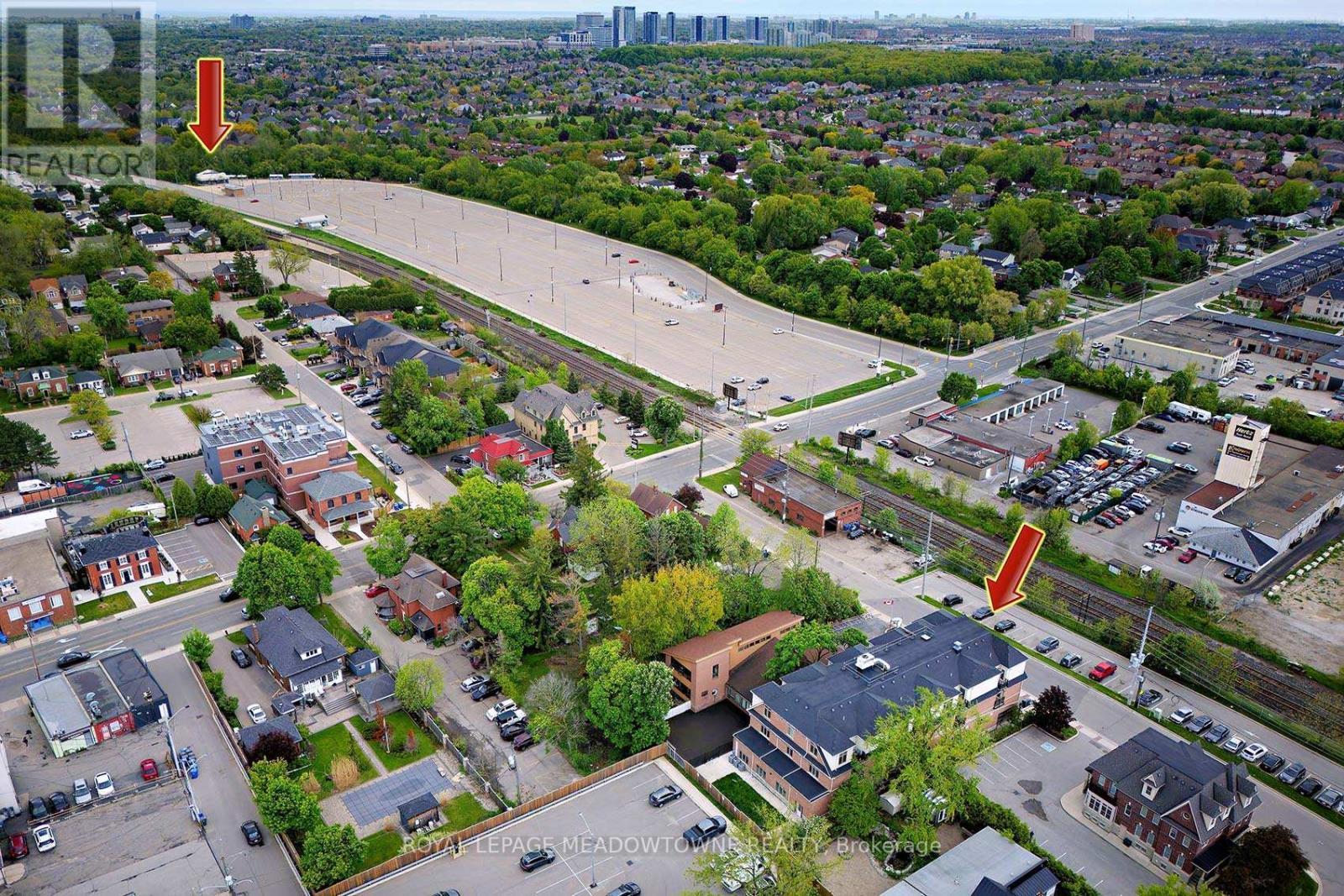 












207 - 215 BROADWAY STREET

,
Mississauga,




Ontario
L5M1J1

