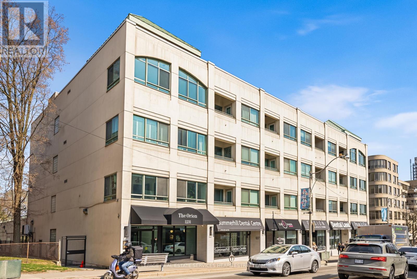 












214 - 1231 YONGE STREET

,
Toronto,




Ontario
M4T2T8

