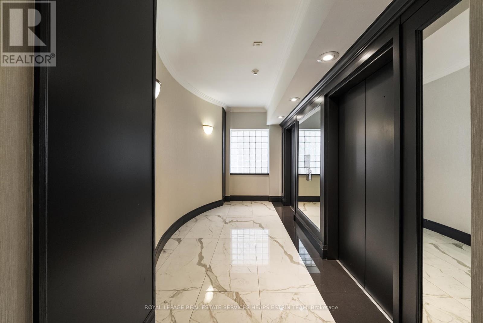 












214 - 1231 YONGE STREET

,
Toronto,




Ontario
M4T2T8

