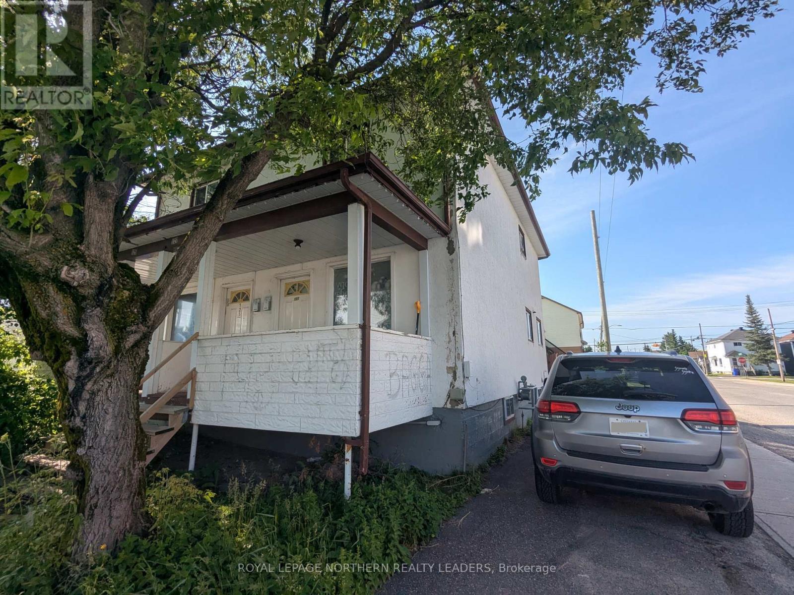 












125-127 BELANGER AVENUE

,
Timmins (TS - SW),




Ontario
P4N2V5

