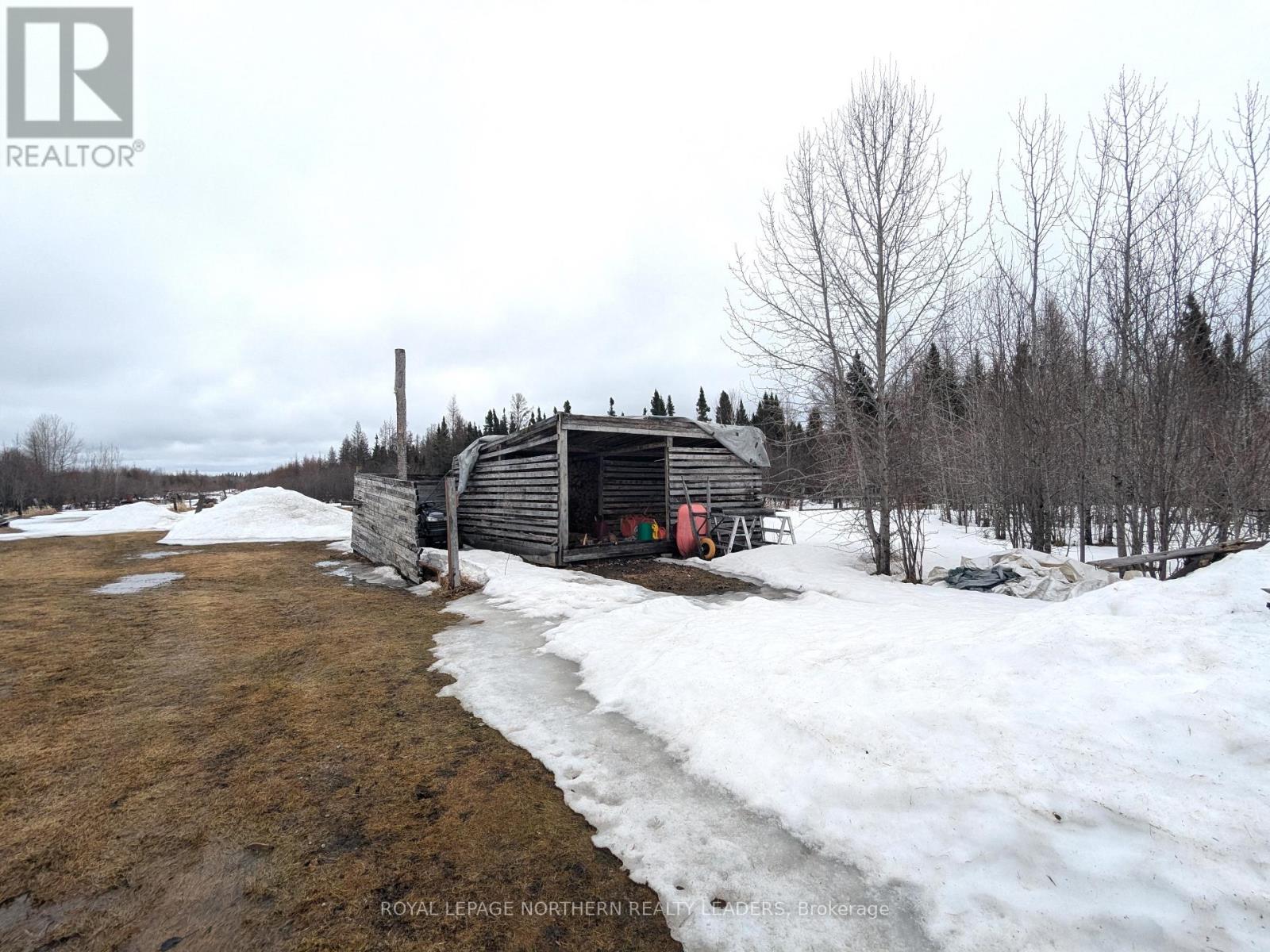 












621 LEVEQUE ROAD

,
Fauquier-Strickland,




Ontario
P0L1G0

