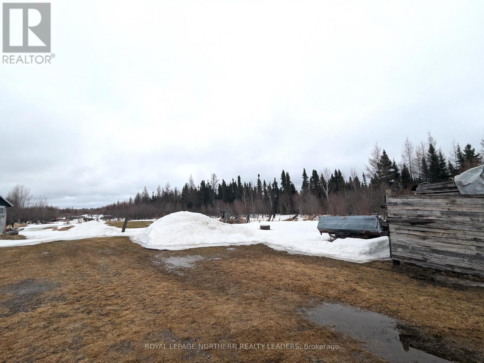 












621 LEVEQUE ROAD

,
Fauquier-Strickland,




Ontario
P0L1G0

