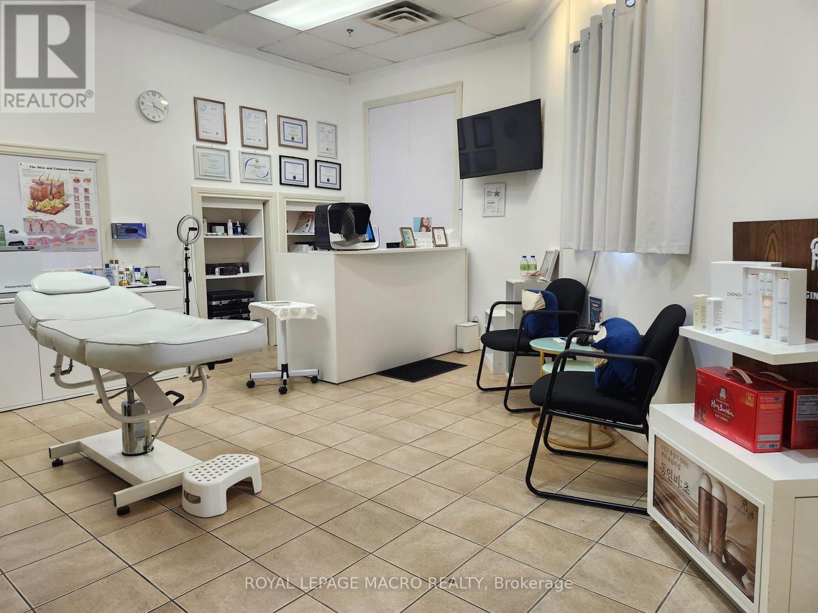 












2200 RYMAL ROAD E

,
Hamilton,




Ontario
L0R1P0

