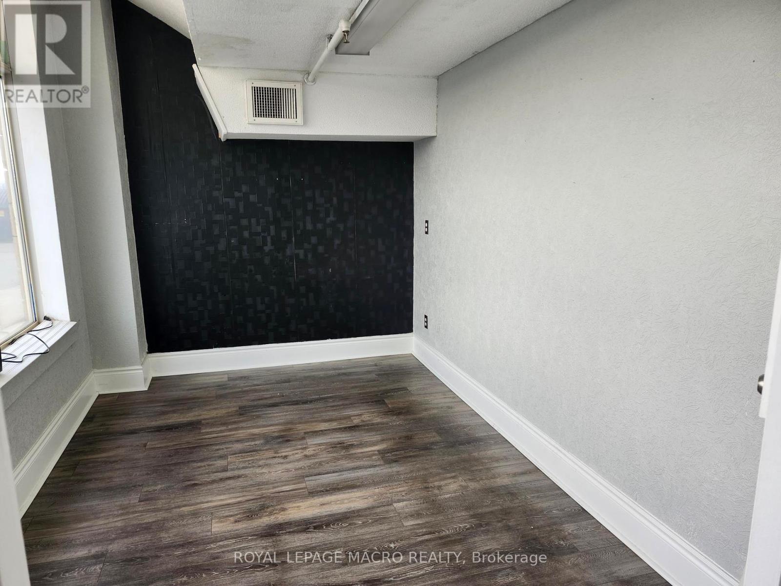 












2200 RYMAL ROAD E

,
Hamilton,




Ontario
L0R1P0

