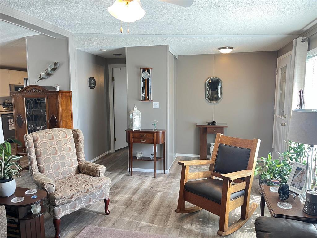 












38 Goldfinch Crescent

,
Brandon,




Manitoba
R7C1B2


