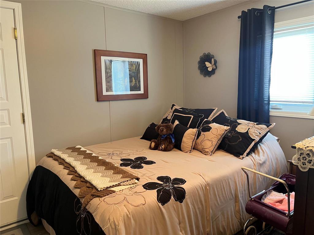 












38 Goldfinch Crescent

,
Brandon,




Manitoba
R7C1B2

