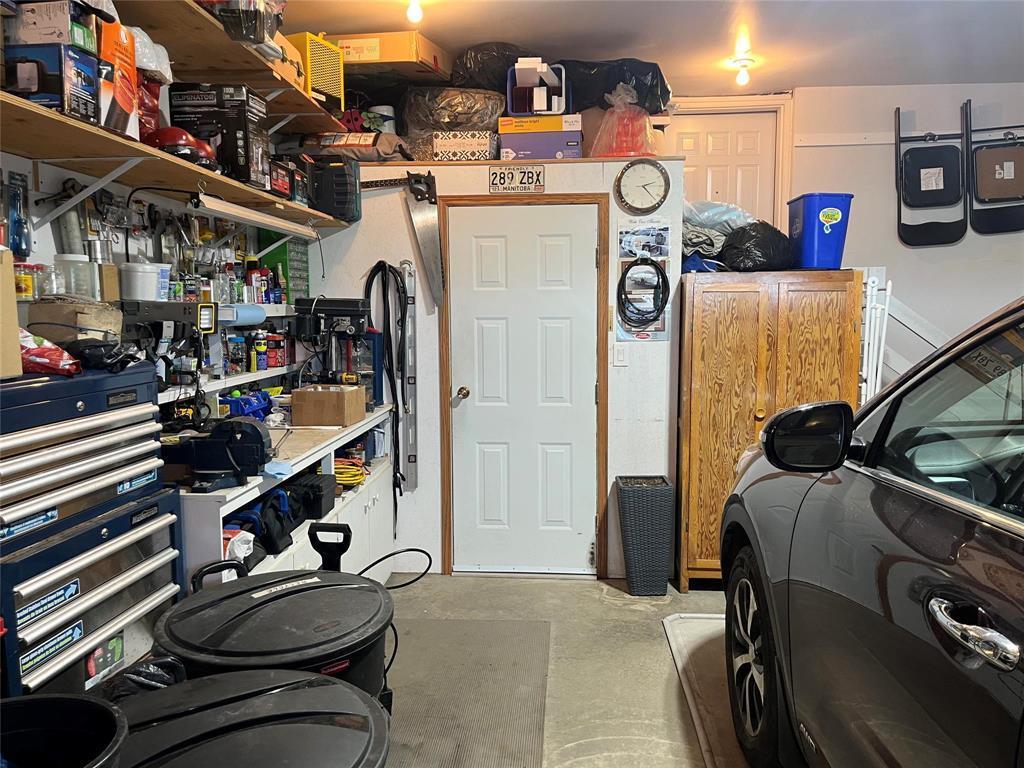












38 Goldfinch Crescent

,
Brandon,




Manitoba
R7C1B2

