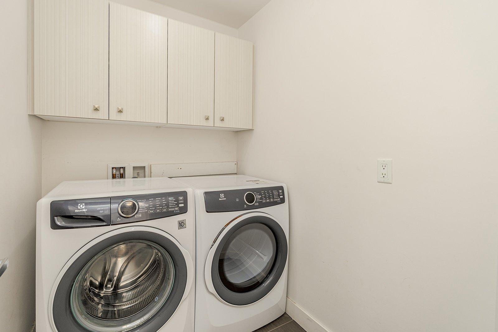 









852


Rue Albert-Charpentier

,
Sherbrooke (Les Nations),




QC
J1L0E3

