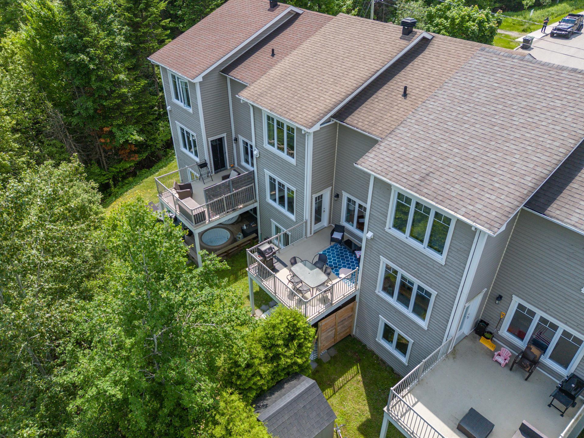 









852


Rue Albert-Charpentier

,
Sherbrooke (Les Nations),




QC
J1L0E3

